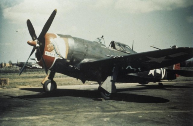 P-47Thunderboltaircraftofthe56thFighterGroupHV-VnamedLittleChiefTheaircraftwaspilotedbyLieutenantFrankWKlibbe_zpsc88bf552 - копия.jpg
